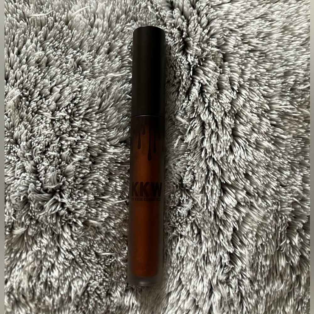 Kylie cosmetics lip gloss